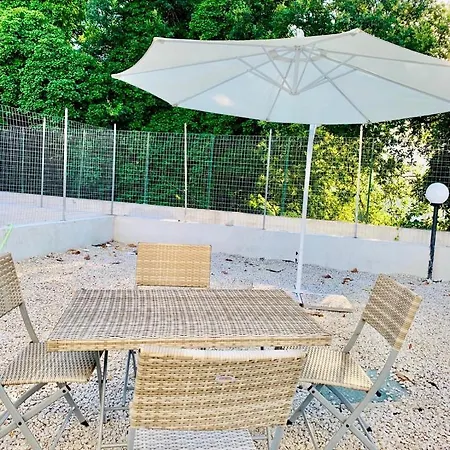 Villa Nel Verde Apartment *
